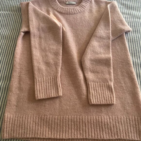 AYR pale pink wool sweater - Picture 2 of 2